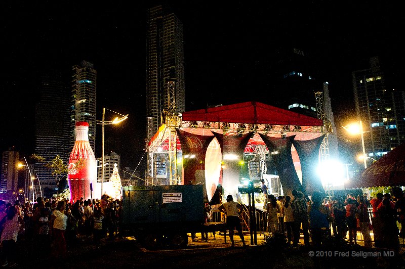 20101204_205628 D3S.jpg - Holiday concert sponsored by Coke, Panama City